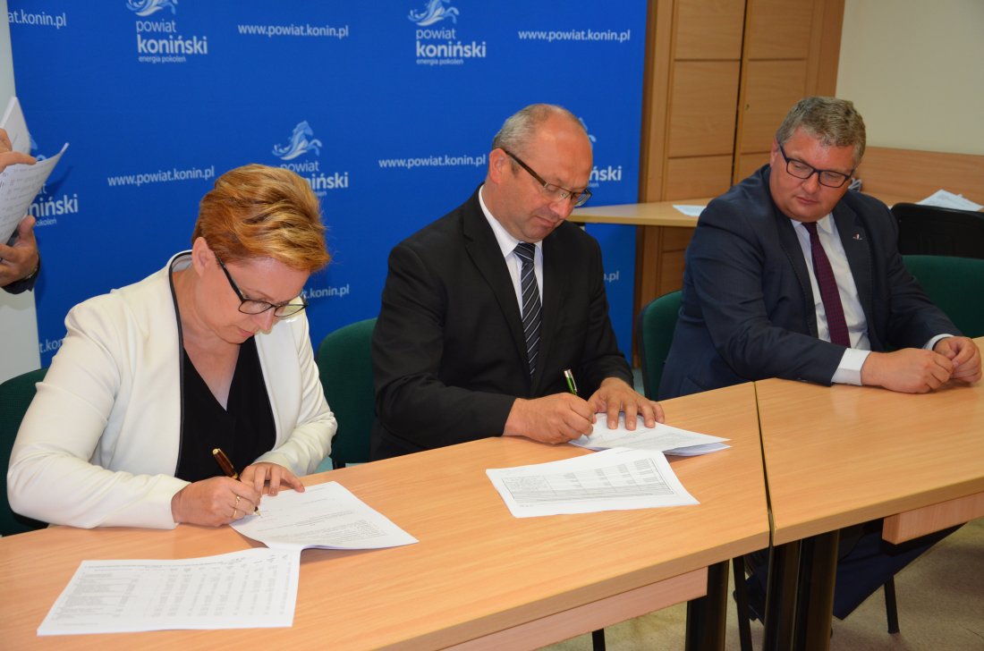 Podpisanie umowy na uporządkowanie gospodarki wodno-ściekowej na terenie Gminy Rzgów - II etap